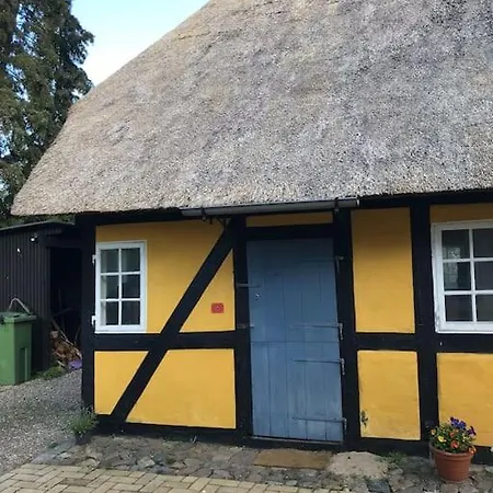 Idyllisk Baghus I Det Gamle Troense Сasa de vacaciones